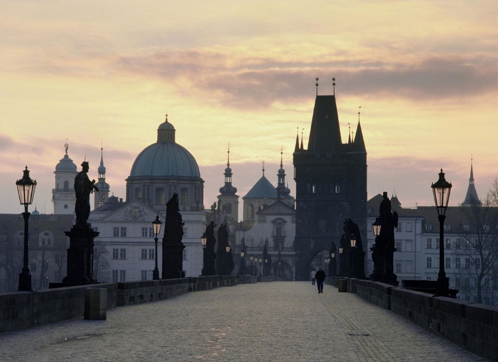 praga-cosa-visitare-L-pDe5c_